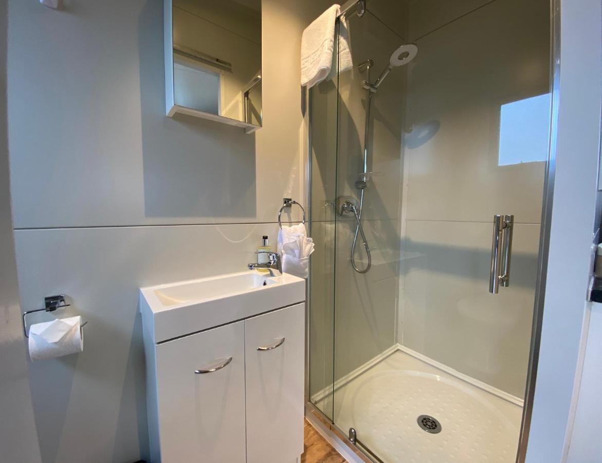 Stunted Totara, Unit 4 Villa Туизъл Екстериор снимка